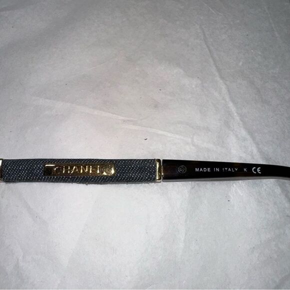 Chanel Women’s Denim & brown tortoise wayfarer sunglasses. Authentic - Picture 8 of 14